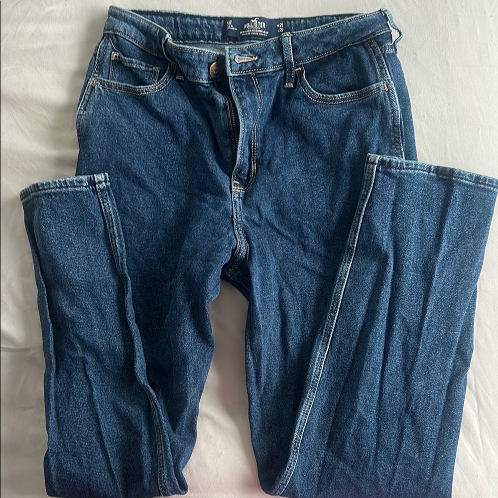 Hollister Ultra High Rise Mom Jean